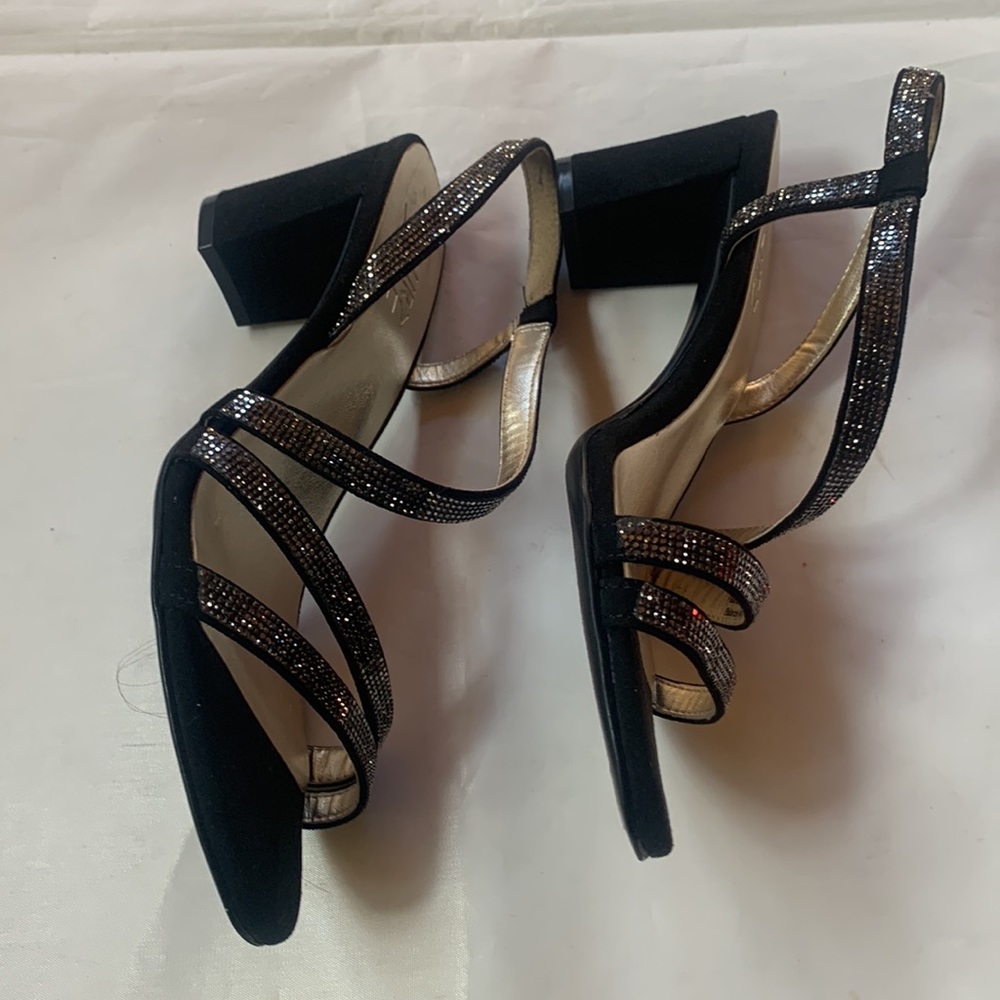 New Naturalizer Vanessa Strappy Sandals - Picture 7 of 8